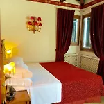 Hotel La Calcina 3*