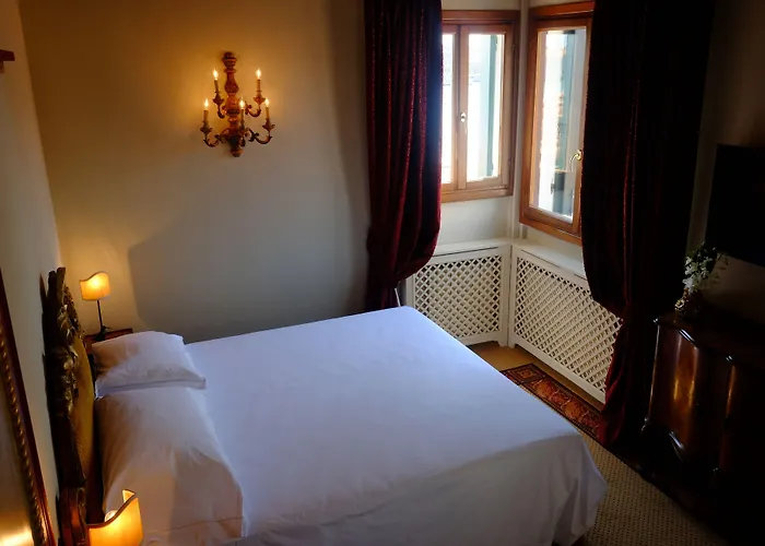 Hotell Hotel La Calcina Venedig