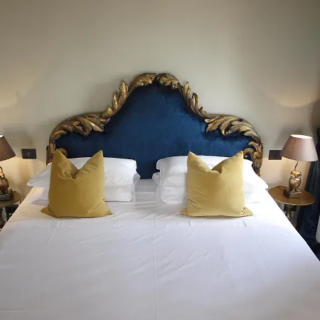 Hotel La Calcina 3*