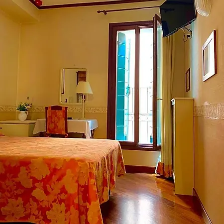 Hotel La Calcina 3* Venedig