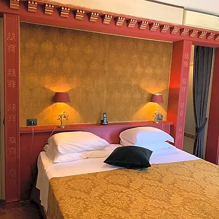 Hotell Hotel La Calcina 3*
