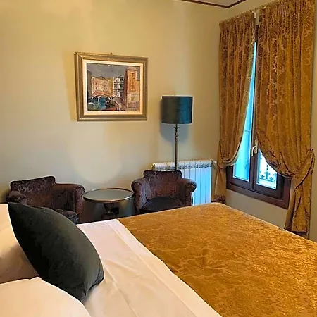 Hotell Hotel La Calcina Venedig