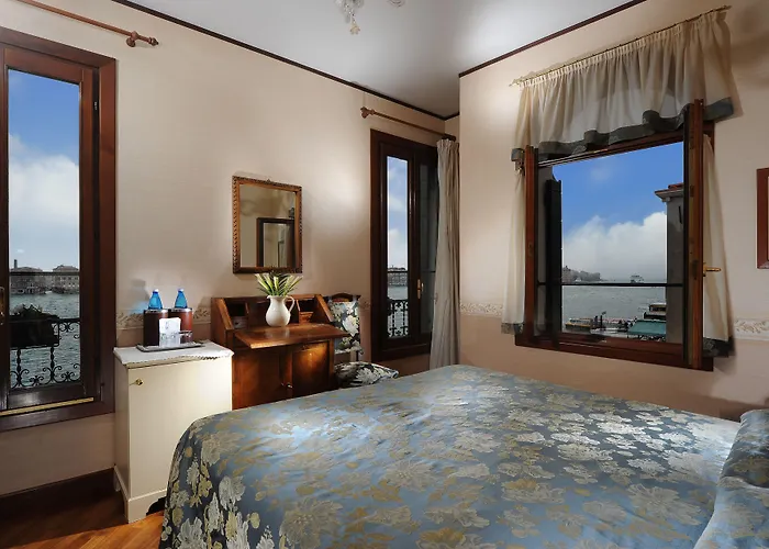 La Calcina Hotel