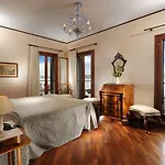 La Calcina Hotel
